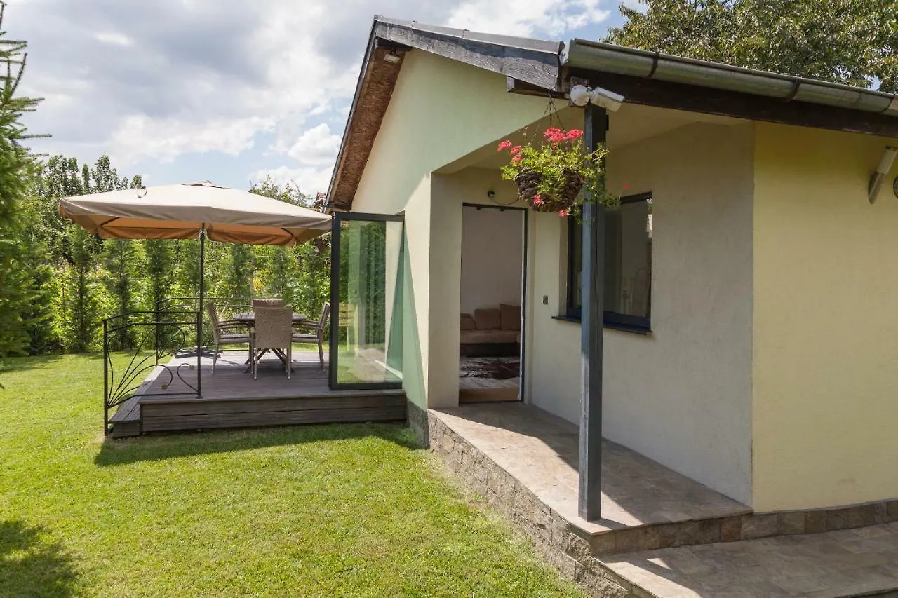 Cherry Tree Cottage Nisipurile de Aur Case de vacanță