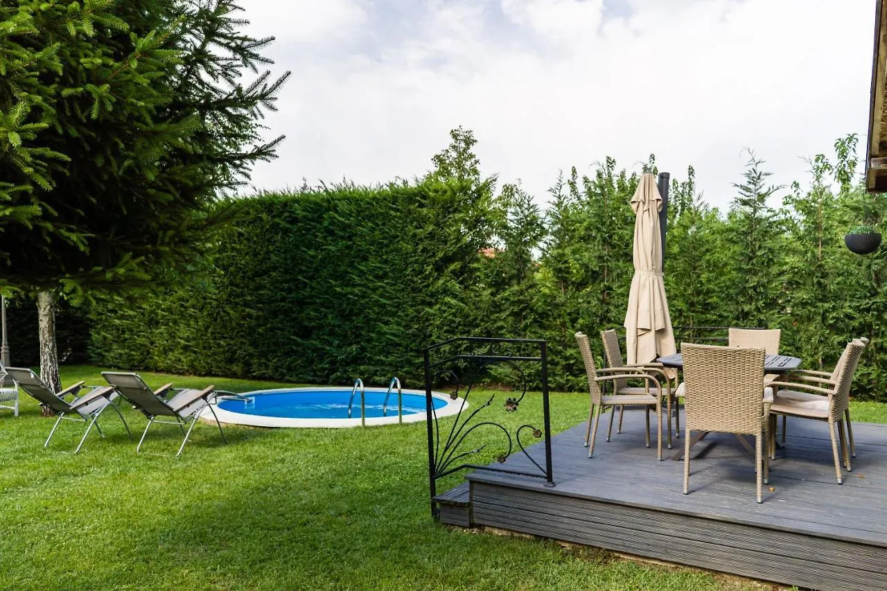 Cherry Tree Cottage Nisipurile de Aur 0*,